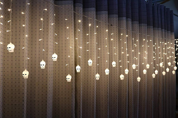 Lightahead 3.5M 96 LEDS, 16 Skull Shape LED hanging String Light with 8 Modes for Halloween Décor