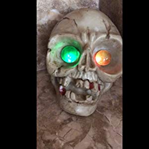 Lightahead Solar Powered Halloween Skull Decoration Light Outdoor Multi-Color Changing Garden Lamp